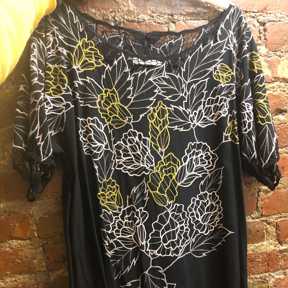 Mini pink floral embroidered shift top